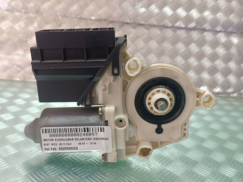 Recambio de motor elevalunas delantero izquierdo para seat ibiza (6l1) cool referencia OEM IAM 6Q2959802A 101387102 77460021