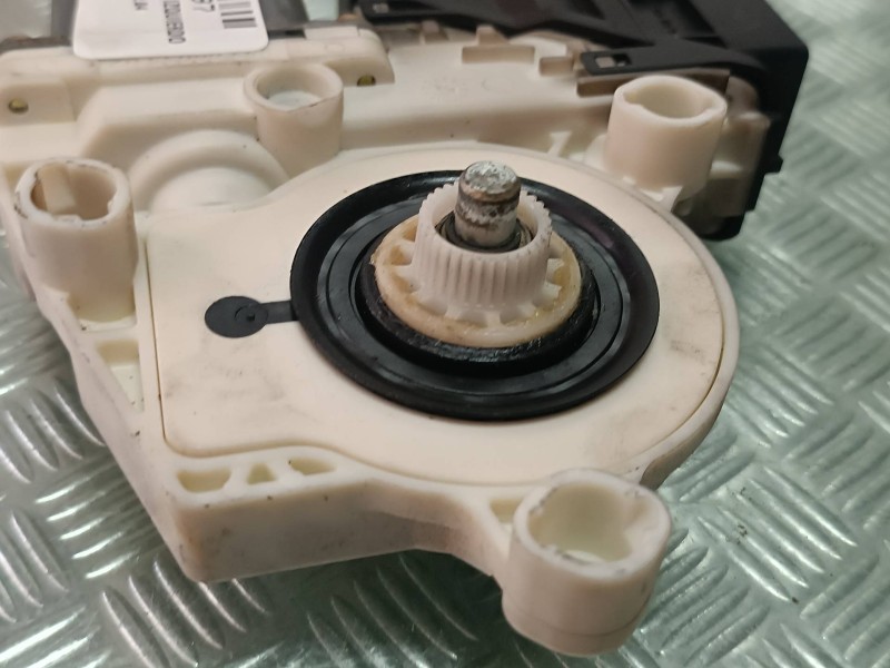Recambio de motor elevalunas delantero izquierdo para seat ibiza (6l1) cool referencia OEM IAM 6Q2959802A 101387102 77460021
