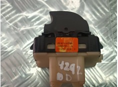 Recambio de mando elevalunas delantero derecho para dacia duster ambiance 4x2 referencia OEM IAM 254217475R  CONECTOR 6 PINES 2