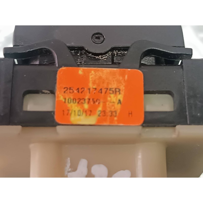 Recambio de mando elevalunas delantero derecho para dacia duster ambiance 4x2 referencia OEM IAM 254217475R  CONECTOR 6 PINES