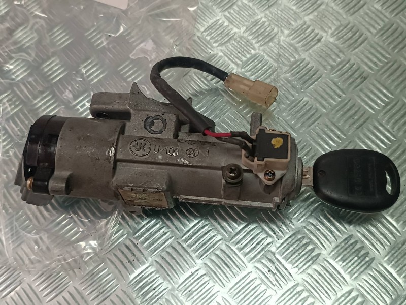 Recambio de conmutador de arranque para chevrolet kalos 1.4 se referencia OEM IAM U100  
