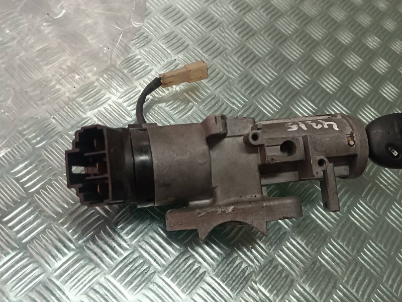 Recambio de conmutador de arranque para chevrolet kalos 1.4 se referencia OEM IAM U100  