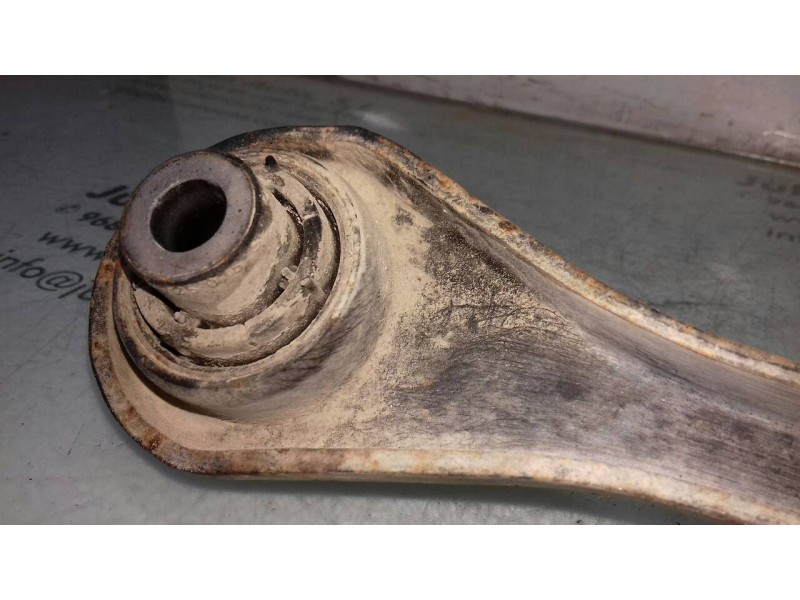 Recambio de brazo suspension superior trasero derecho para volkswagen tiguan (5n1) country referencia OEM IAM 1K0501530C  