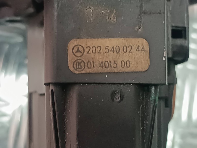 Recambio de mando limpia para mercedes-benz clase c (w202) berlina 220 (202.022) referencia OEM IAM 2025400244 01401500 