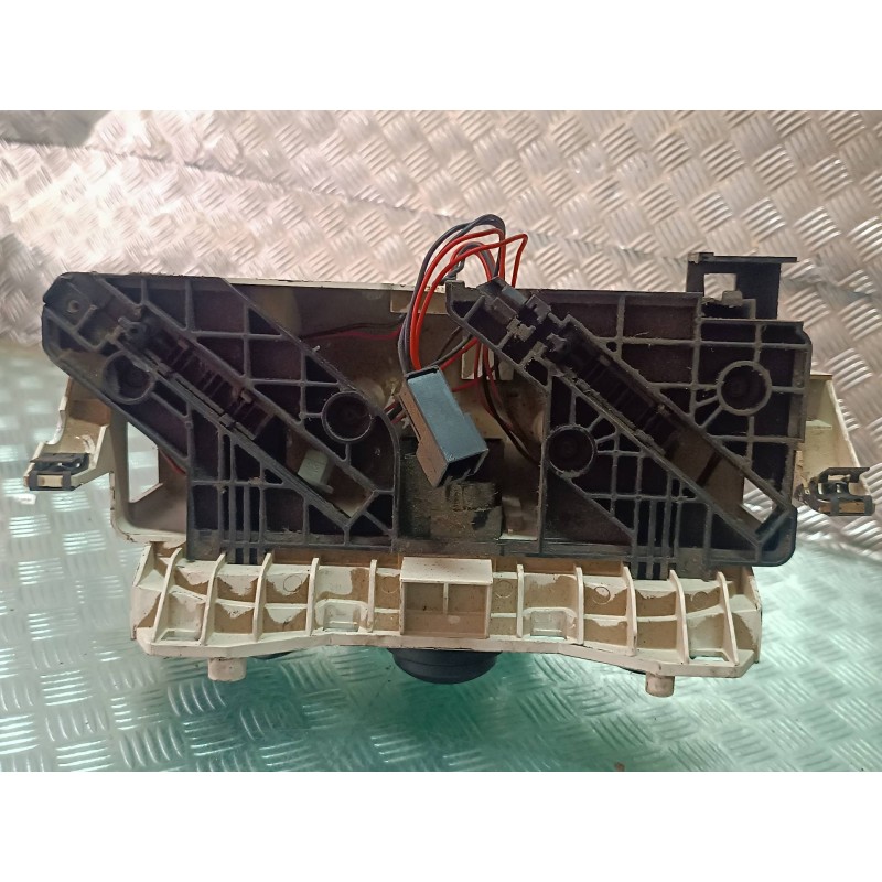 Recambio de mando calefaccion / aire acondicionado para fiat punto berlina (188) 1.2 8v referencia OEM IAM 141740100 B837 