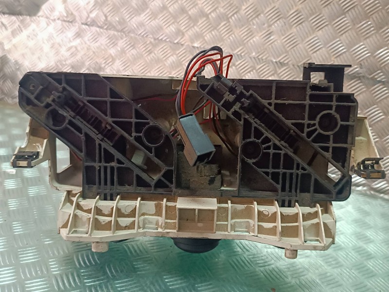 Recambio de mando calefaccion / aire acondicionado para fiat punto berlina (188) 1.2 8v referencia OEM IAM 141740100 B837 