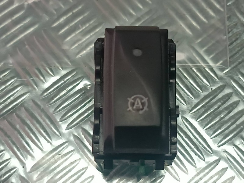 Recambio de interruptor para dacia duster ambiance 4x2 referencia OEM IAM 251538545R  CONECTOR DE 4 PINES