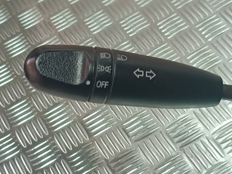 Recambio de mando luces para chevrolet kalos 1.4 se referencia OEM IAM 5C29YJ  