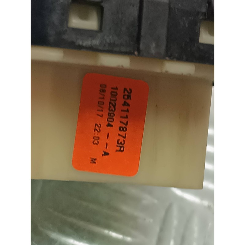 Recambio de mando elevalunas delantero izquierdo para dacia duster ambiance 4x2 referencia OEM IAM 254117873R  CONECTOR 7 PINES