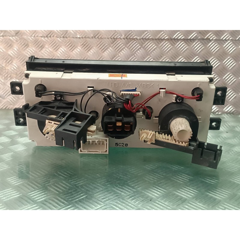 Recambio de mando climatizador para chevrolet kalos 1.4 se referencia OEM IAM 5C28  CONECTOR 10 PINES