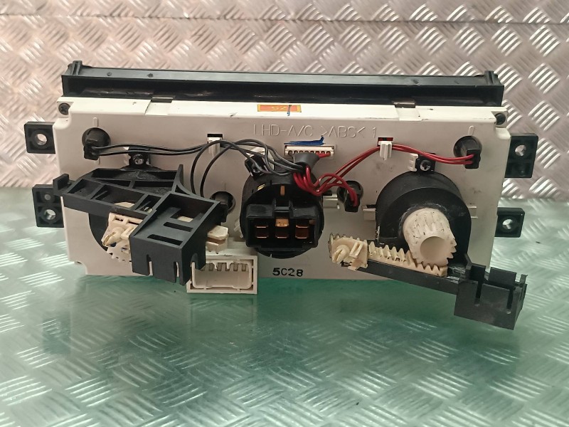 Recambio de mando climatizador para chevrolet kalos 1.4 se referencia OEM IAM 5C28  CONECTOR 10 PINES