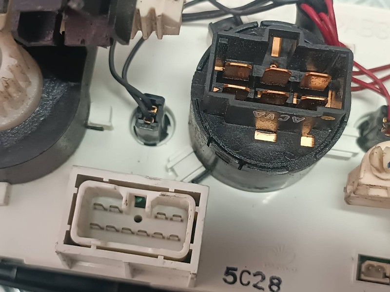 Recambio de mando climatizador para chevrolet kalos 1.4 se referencia OEM IAM 5C28  CONECTOR 10 PINES