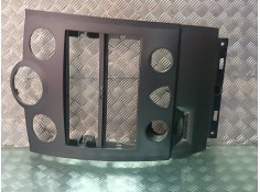 Recambio de embellecedor para renault megane ii classic berlina confort authentique referencia OEM IAM   FRONTAL RADIO 2