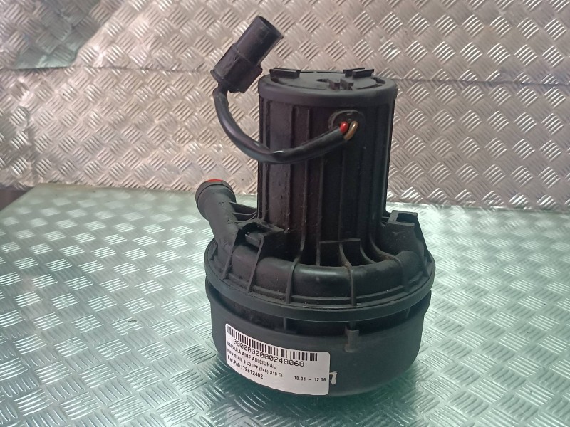 Recambio de valvula aire adicional para bmw serie 3 coupe (e46) 318 ci referencia OEM IAM 72812402 751495302 PIERBURG