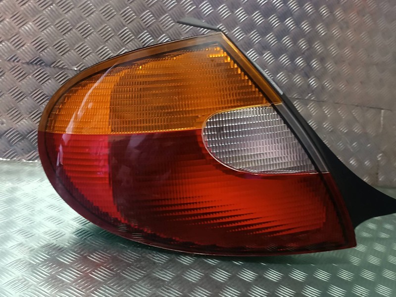 Recambio de piloto trasero izquierdo para chrysler neon (pl) 2.0 le referencia OEM IAM 5288529 5288529AB 