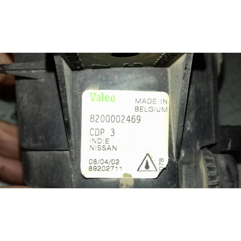 Recambio de faro antiniebla izquierdo para nissan primera berlina (p12) line up referencia OEM IAM 8200002469 2 PINES VALEO