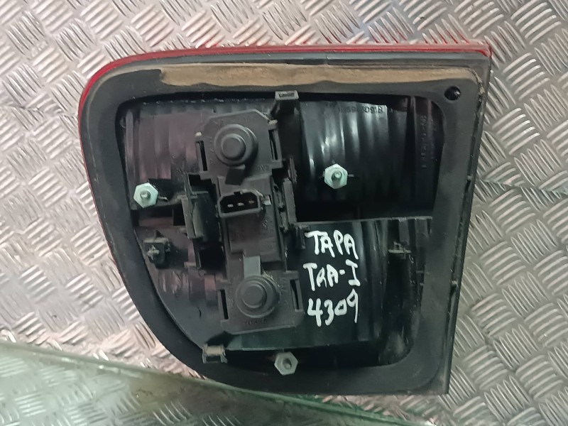 Recambio de piloto trasero izquierdo interior para seat leon (1m1) signo referencia OEM IAM 1M6945091B 1M6945091 