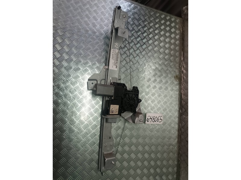 Recambio de elevalunas delantero izquierdo para dacia duster ambiance 4x2 referencia OEM IAM 807210751R 9030320C ELECTRICO