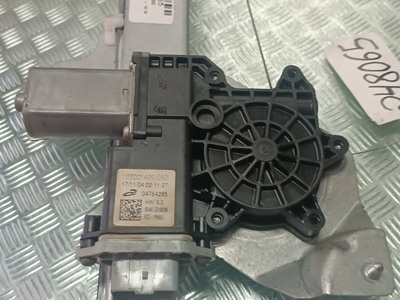 Recambio de elevalunas delantero izquierdo para dacia duster ambiance 4x2 referencia OEM IAM 807210751R 9030320C ELECTRICO