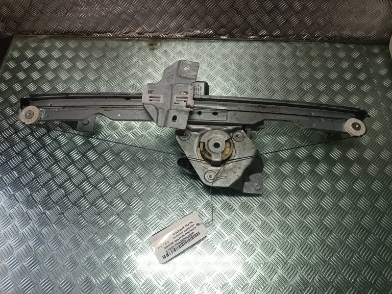 Recambio de elevalunas delantero izquierdo para dacia duster ambiance 4x2 referencia OEM IAM 807210751R 9030320C ELECTRICO