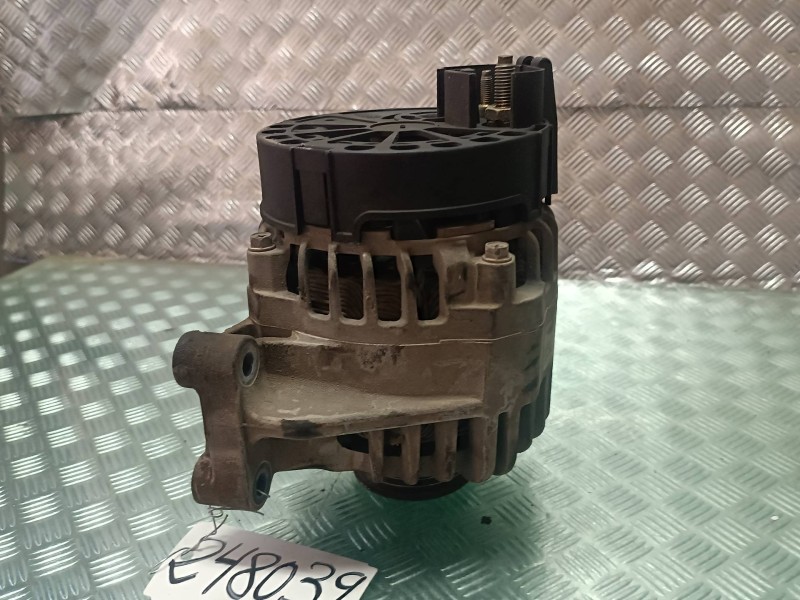 Recambio de alternador para fiat punto berlina (188) 1.2 8v referencia OEM IAM 46542889 DENSO 75A