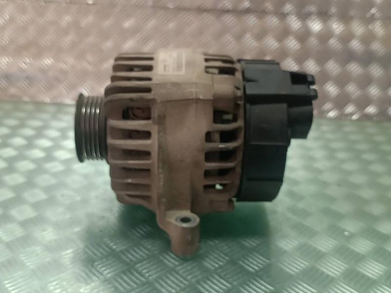 Recambio de alternador para fiat punto berlina (188) 1.2 8v referencia OEM IAM 46542889 DENSO 75A