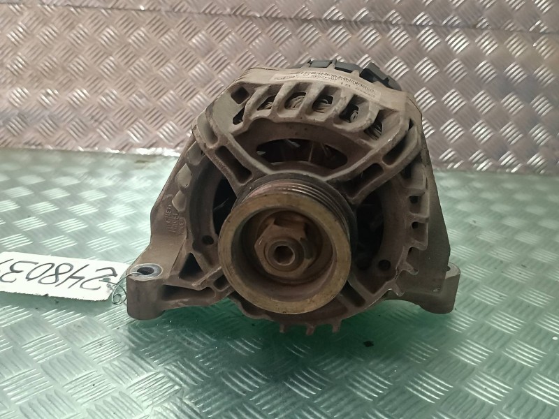 Recambio de alternador para fiat punto berlina (188) 1.2 8v referencia OEM IAM 46542889 DENSO 75A