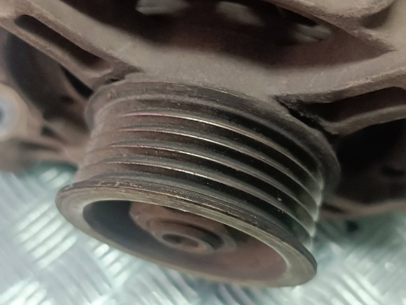 Recambio de alternador para fiat punto berlina (188) 1.2 8v referencia OEM IAM 46542889 DENSO 75A