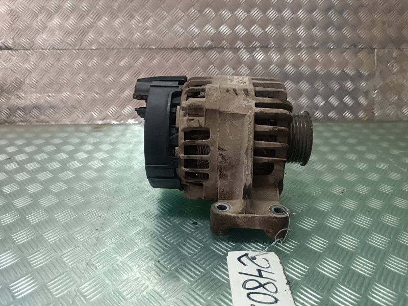 Recambio de alternador para fiat punto berlina (188) 1.2 8v referencia OEM IAM 46542889 DENSO 75A