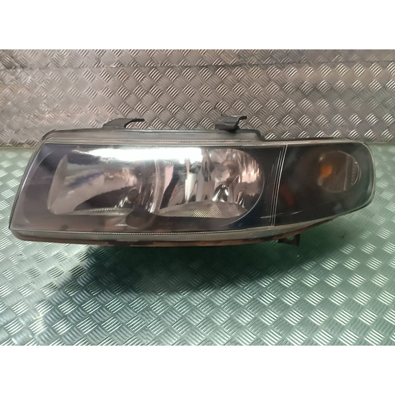 Recambio de faro izquierdo para seat leon (1m1) signo referencia OEM IAM   VALEO