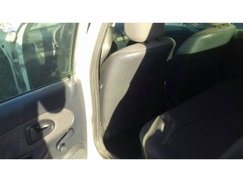 renault clio ii fase ii (b/cb0) del año 2004