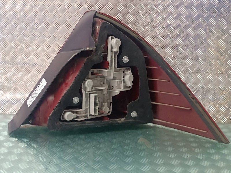 Recambio de piloto trasero izquierdo para ford mondeo berlina (ge) ambiente (06.2003) (d) referencia OEM IAM 3S7113N099A  