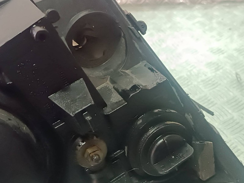 Recambio de faro izquierdo para ford mondeo berlina (ge) ambiente (06.2003) (d) referencia OEM IAM 1S7113006AL 0301174201 