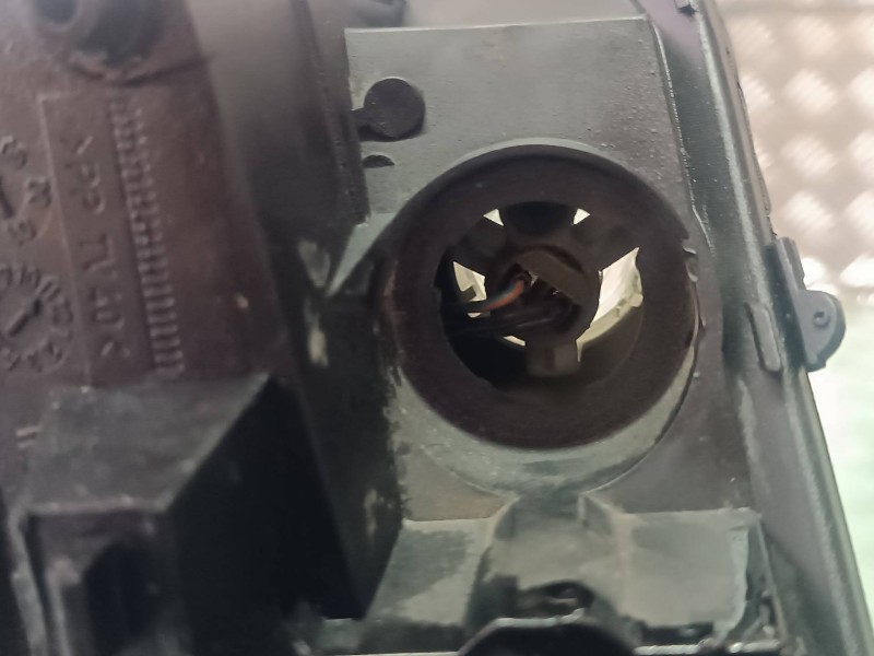 Recambio de faro izquierdo para ford mondeo berlina (ge) ambiente (06.2003) (d) referencia OEM IAM 1S7113006AL 0301174201 