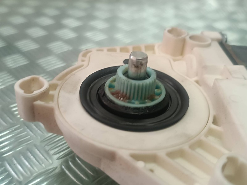 Recambio de motor elevalunas delantero derecho para seat altea (5p1) arena referencia OEM IAM 1T0959702G 5P0837402N 1K0959792M