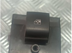 Recambio de mando elevalunas delantero derecho para opel astra j sports tourer sport referencia OEM IAM 13301886 211399 CONECTOR 2