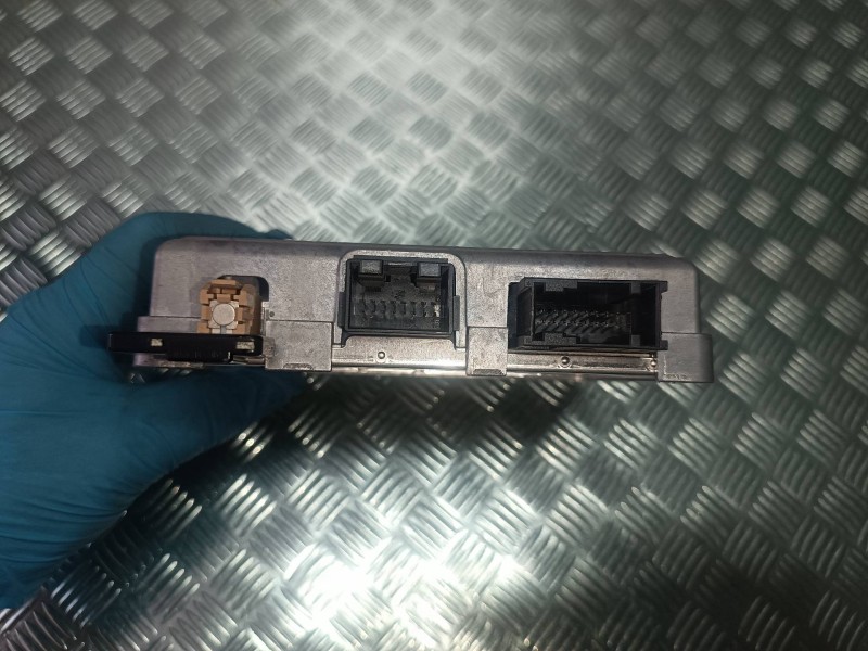 Recambio de modulo electronico para opel astra j sports tourer sport referencia OEM IAM 13353284 EC117 