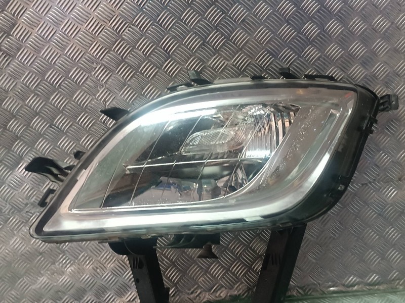 Recambio de faro antiniebla izquierdo para opel astra j sports tourer sport referencia OEM IAM 13293618 662588537 