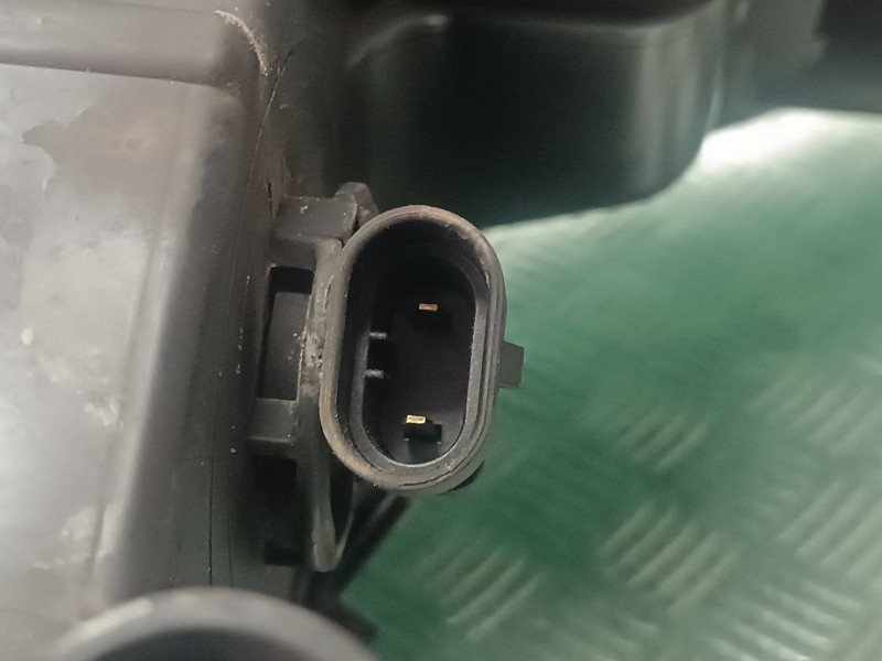 Recambio de faro antiniebla izquierdo para opel astra j sports tourer sport referencia OEM IAM 13293618 662588537 