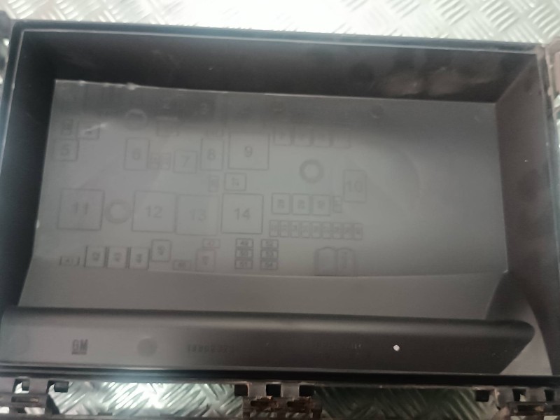 Recambio de caja reles / fusibles para opel astra j sports tourer sport referencia OEM IAM C11000139  