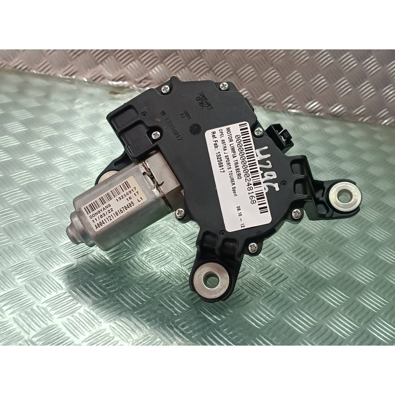 Recambio de motor limpia trasero para opel astra j sports tourer sport referencia OEM IAM 13256917 20110304 CONECTOR 3 PINES