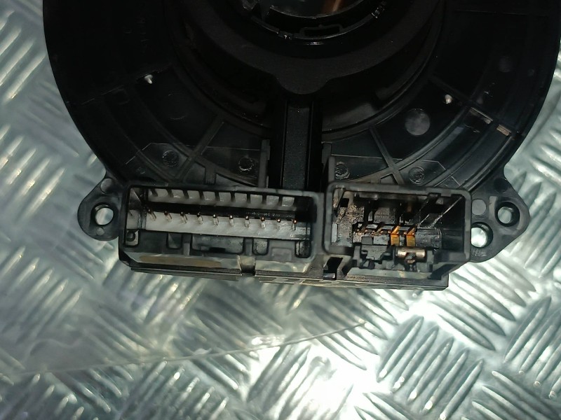 Recambio de anillo airbag para opel astra j sports tourer sport referencia OEM IAM 13579487 6002002 GM