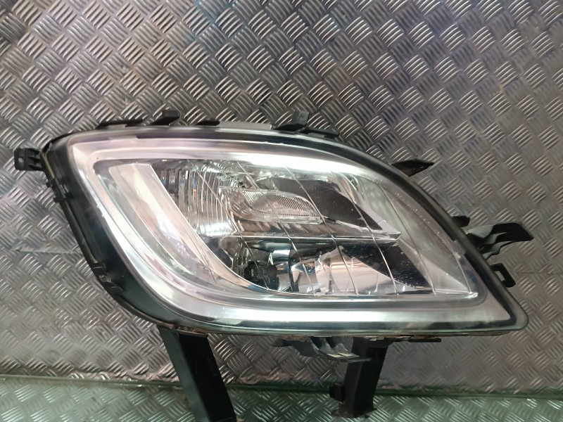 Recambio de faro antiniebla derecho para opel astra j sports tourer sport referencia OEM IAM 13293619 662588537R 