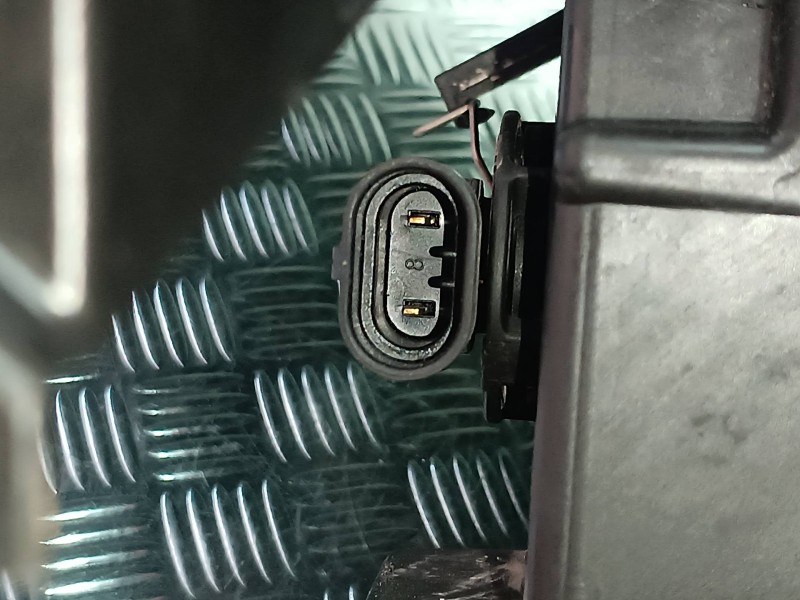 Recambio de faro antiniebla derecho para opel astra j sports tourer sport referencia OEM IAM 13293619 662588537R 