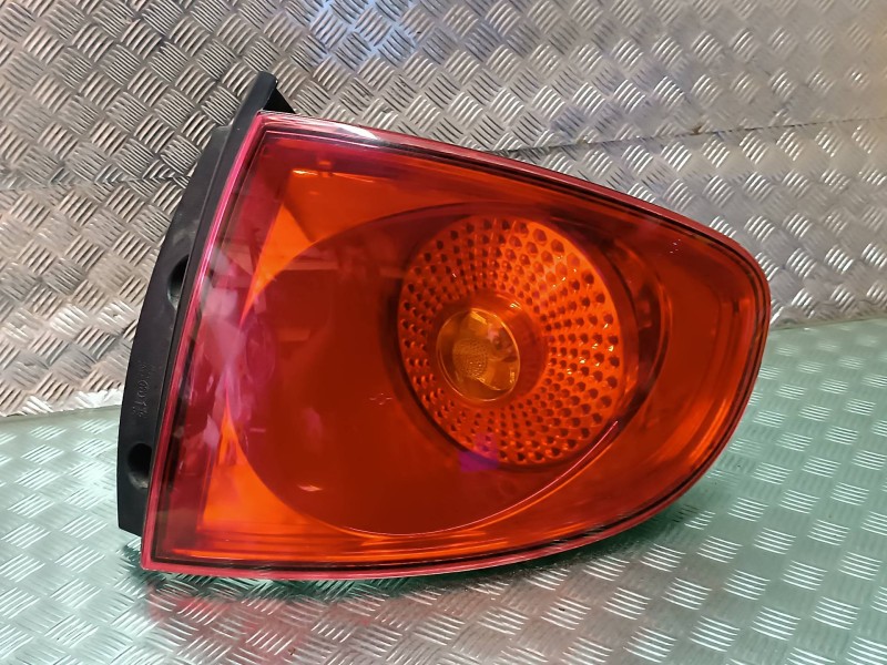 Recambio de piloto trasero derecho para seat altea (5p1) arena referencia OEM IAM 5P0945096E  5P0945112B