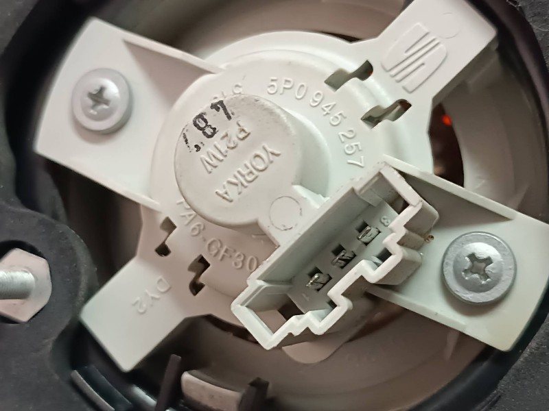 Recambio de piloto trasero izquierdo para seat altea (5p1) arena referencia OEM IAM 5P0945095E 0P0945111B 