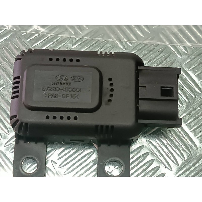 Recambio de sensor para hyundai santa fe (bm) 2.2 crdi classic (2wd) referencia OEM IAM 97200XXXXX  CONECTOR 3 PINES