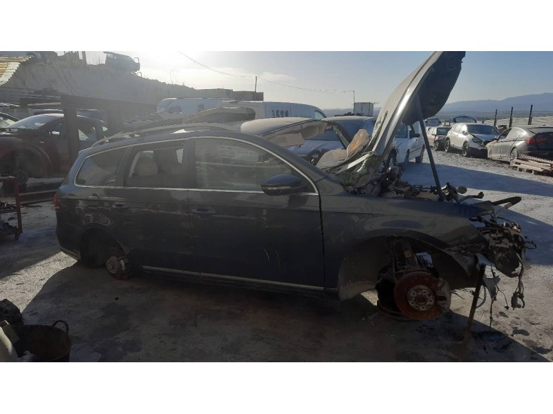 volkswagen passat variant (365) del año 2014