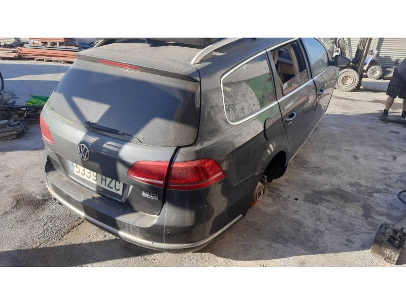 volkswagen passat variant (365) del año 2014