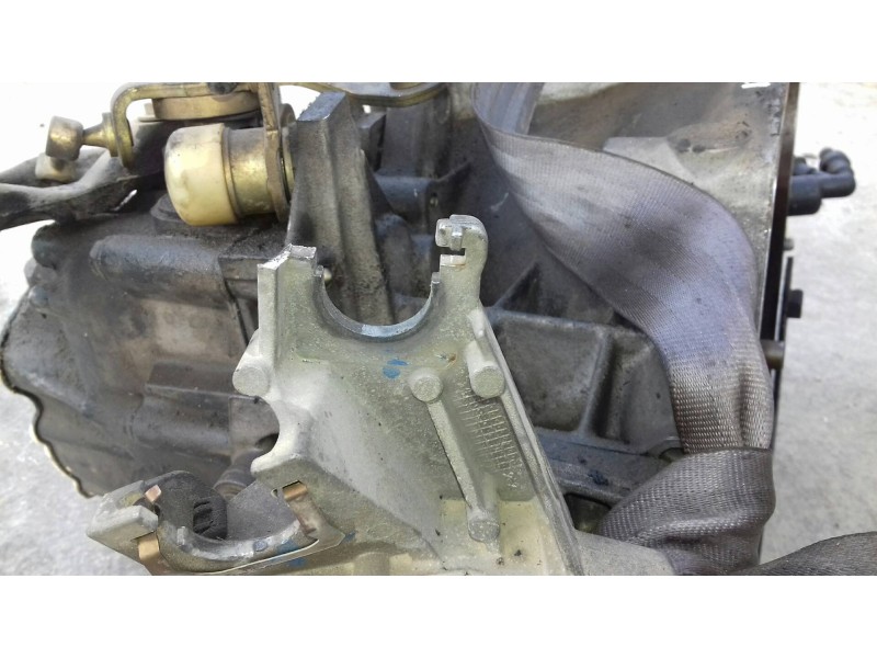 Recambio de caja cambios para peugeot 407 st sport referencia OEM IAM 20MB02  